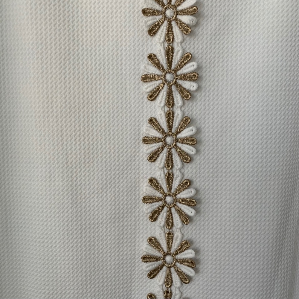 White and gold dress - Picture 2 of 9